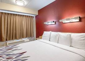 Red Roof Inn Johnson City 5