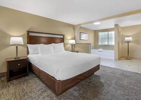 Best Western Plus Prairie Inn 4
