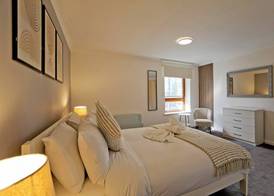 Imperial Canary Wharf Apartments 3