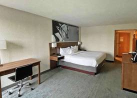 Clarion Pointe Hopkinsville near The Bruce Convention Center 2