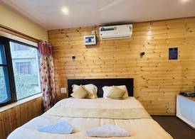 The Iceland Hotel Srinagar 4