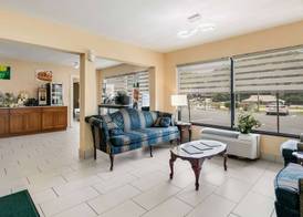 Quality Inn & Suites Mt Chalet 2