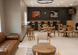 Super 8 by Wyndham Brenham TX 4