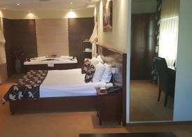 Hotel Contact 5
