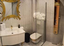 Hotel Gloria KS 3