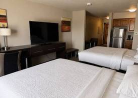 Astoria Hotel & Event Center 5