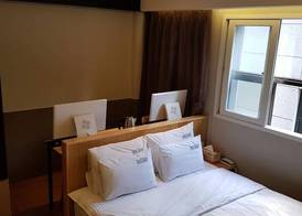 DWELL HOTEL 4