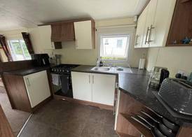 Cabin Sleeps 6 with Garden and Pets Welcome 2