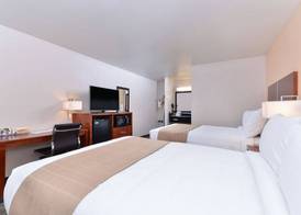 Rodeway Inn 5