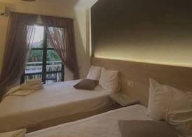 Marinos Rooms 3