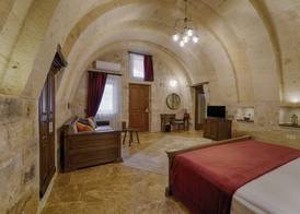 Solem Cave Suites 4