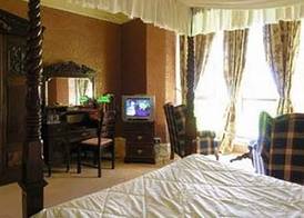 Ballinalacken Castle Country House Hotel 4