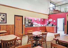 Super 8 by Wyndham Rogers Minnesota 4