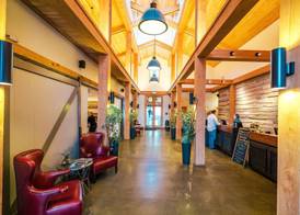 Rush Creek Lodge at Yosemite 3