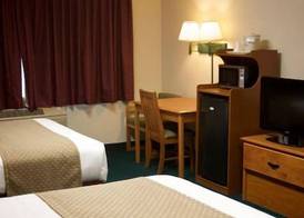 AmericInn by Wyndham Manitowoc 2
