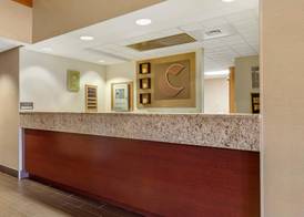 Comfort Suites Marquette 2