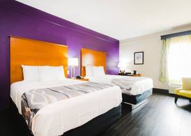 Palacio Royale Inn Signature Katy 5