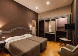 Hotel Unicorno 5