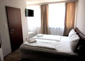 Hotel Attaché 4