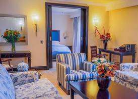 The Carousel Hotel 5