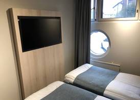 Pilot Airport Hotel 5