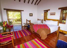 Lizzy Wasi Urubamba 2