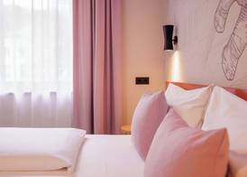 McDreams Hotel Wuppertal City 4