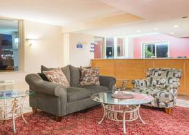 Days Inn by Wyndham Paintsville 2
