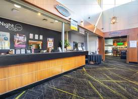 Nightcap at Coolaroo Hotel 3