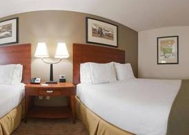 Holiday Inn Express & Suites SEARCY by IHG 4