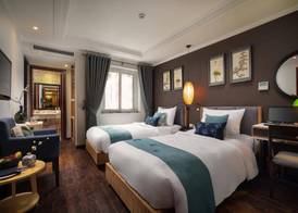 Hotel Emerald Waters Classy 4