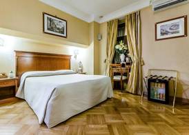 Luxury Rooms H 2000 Roma 4