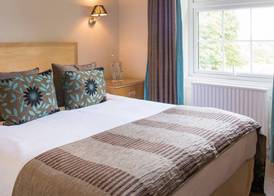 Forest Lodge Hotel 5