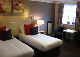 Caledonian Hotel 4