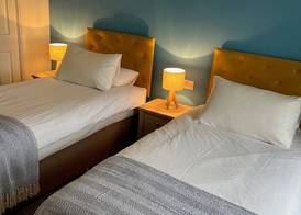 The Corrie Hotel 4
