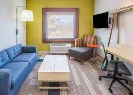 Holiday Inn Express & Suites PAHRUMP by IHG 2