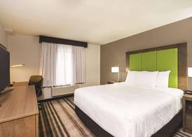 La Quinta Inn Suites By Wyndham Brooklyn Central 2
