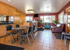 Rodeway Inn Fallbrook Downtown 5