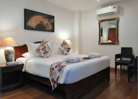 Heeren Straits Hotel 5