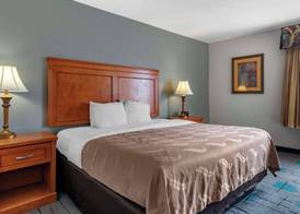 Quality Inn & Suites Chattanooga West near Lookout Mountain 5