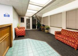 Days Inn by Wyndham Norman 3
