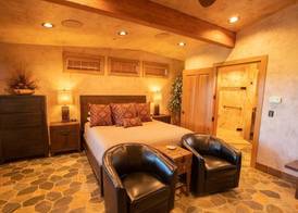 Cougar Ridge Resort 5