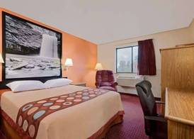 Hillside Inn & Suite 3