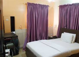 Orange Groove Hotel 5