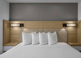 SpringHill Suites Lehi at Thanksgiving Point 4