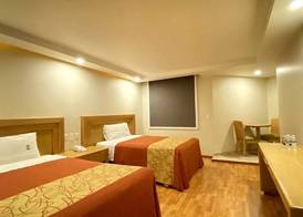 Hotel Lord 3