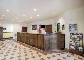 Econo Lodge Anderson 2