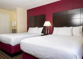 Baymont Inn & Suites by Wyndham Mukwonago 4