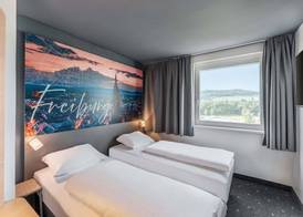 B&B Hotel Freiburg-Süd 4