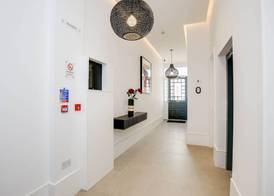 StayPrime Kensington Serviced Apartments 5